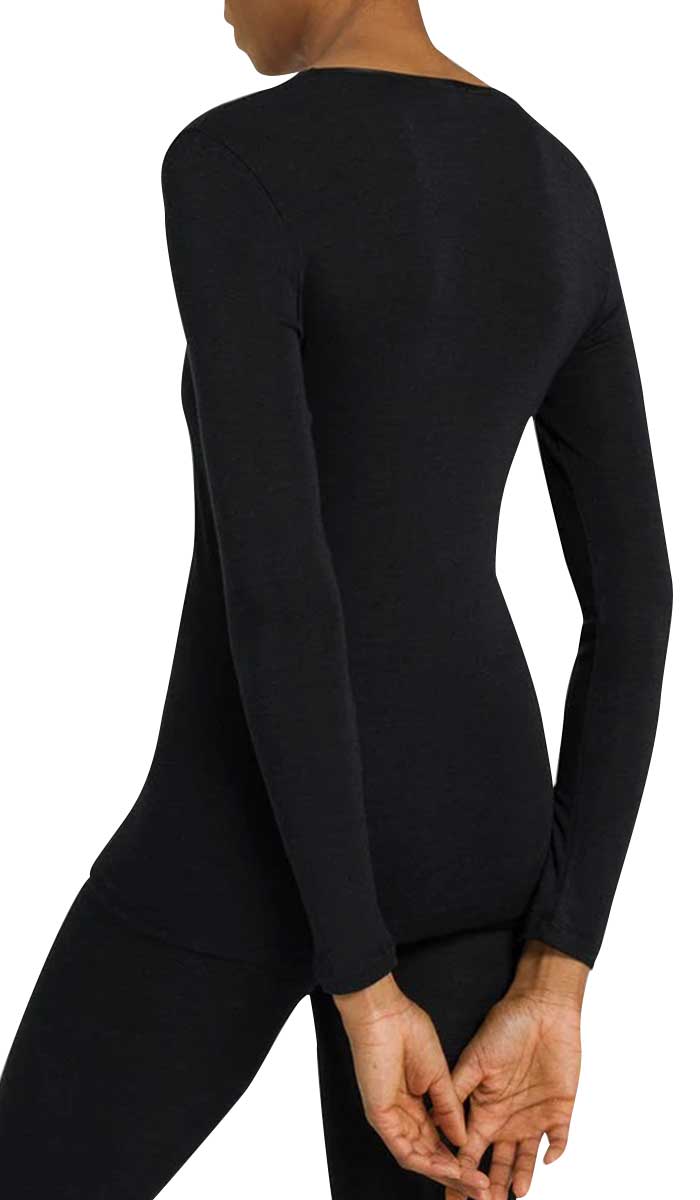 woman wearing hanro long sleeve shirt in Black